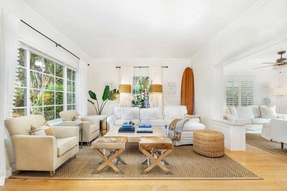 156 PERUVIAN Avenue, Palm Beach, Palm Beach, FL 33480 20231211004439130003000000-o