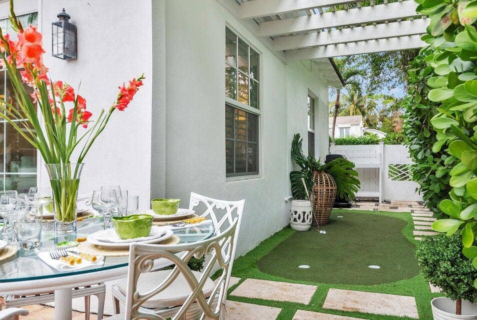 156 PERUVIAN Avenue, Palm Beach, Palm Beach, FL 33480 20231211004611201309000000-o