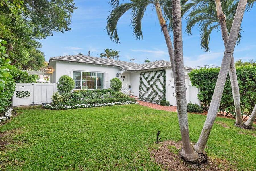 Property photo for 156 PERUVIAN Avenue, Palm Beach, FL