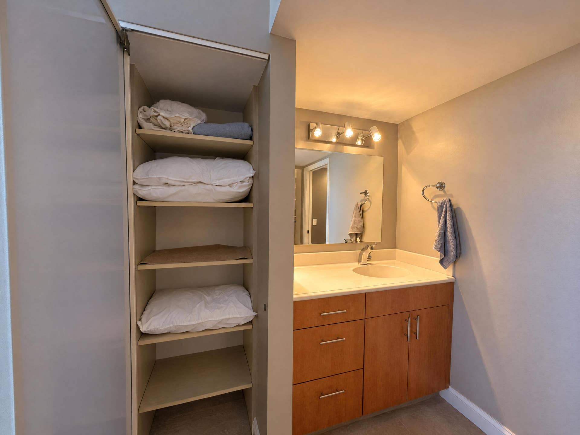 6133 BALBOA, #405, Boca Raton, FL 33433 21-WhatsApp Image 2026-10-08 at 1.49.39