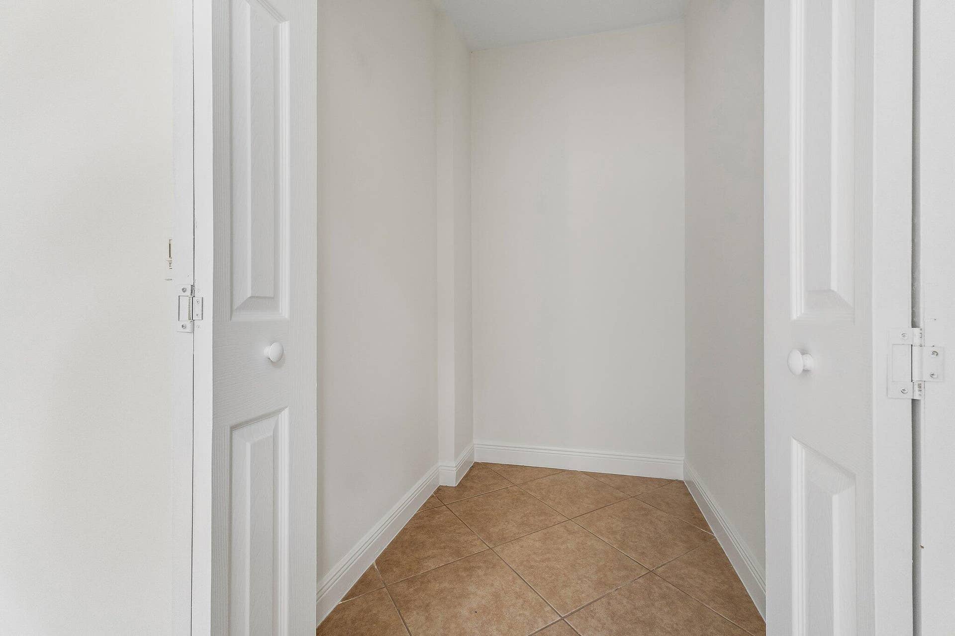 163 APALACHEE Lane, Jupiter, FL 33458 027-163ApalacheeLane-Jupiter-FL-33458-SM