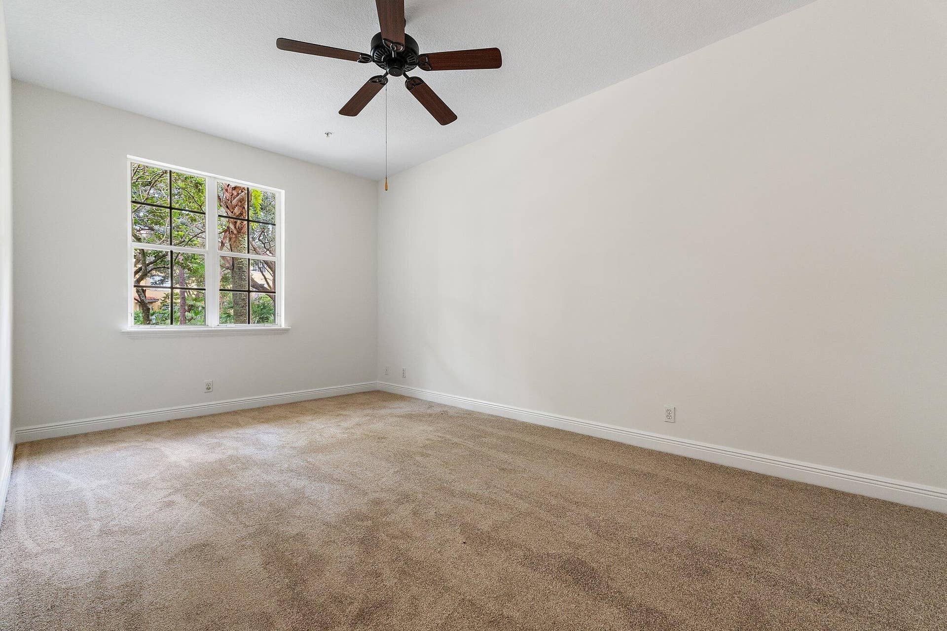 163 APALACHEE Lane, Jupiter, FL 33458 009-163ApalacheeLane-Jupiter-FL-33458-SM