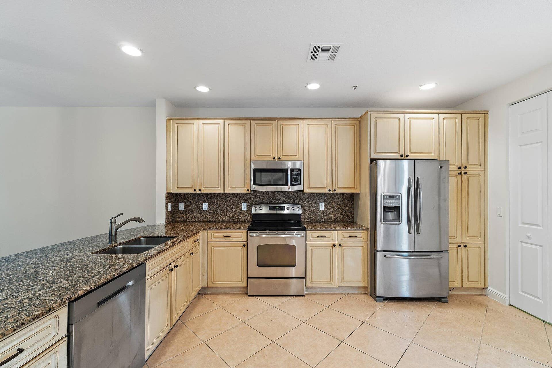 163 APALACHEE Lane, Jupiter, FL 33458 019-163ApalacheeLane-Jupiter-FL-33458-SM