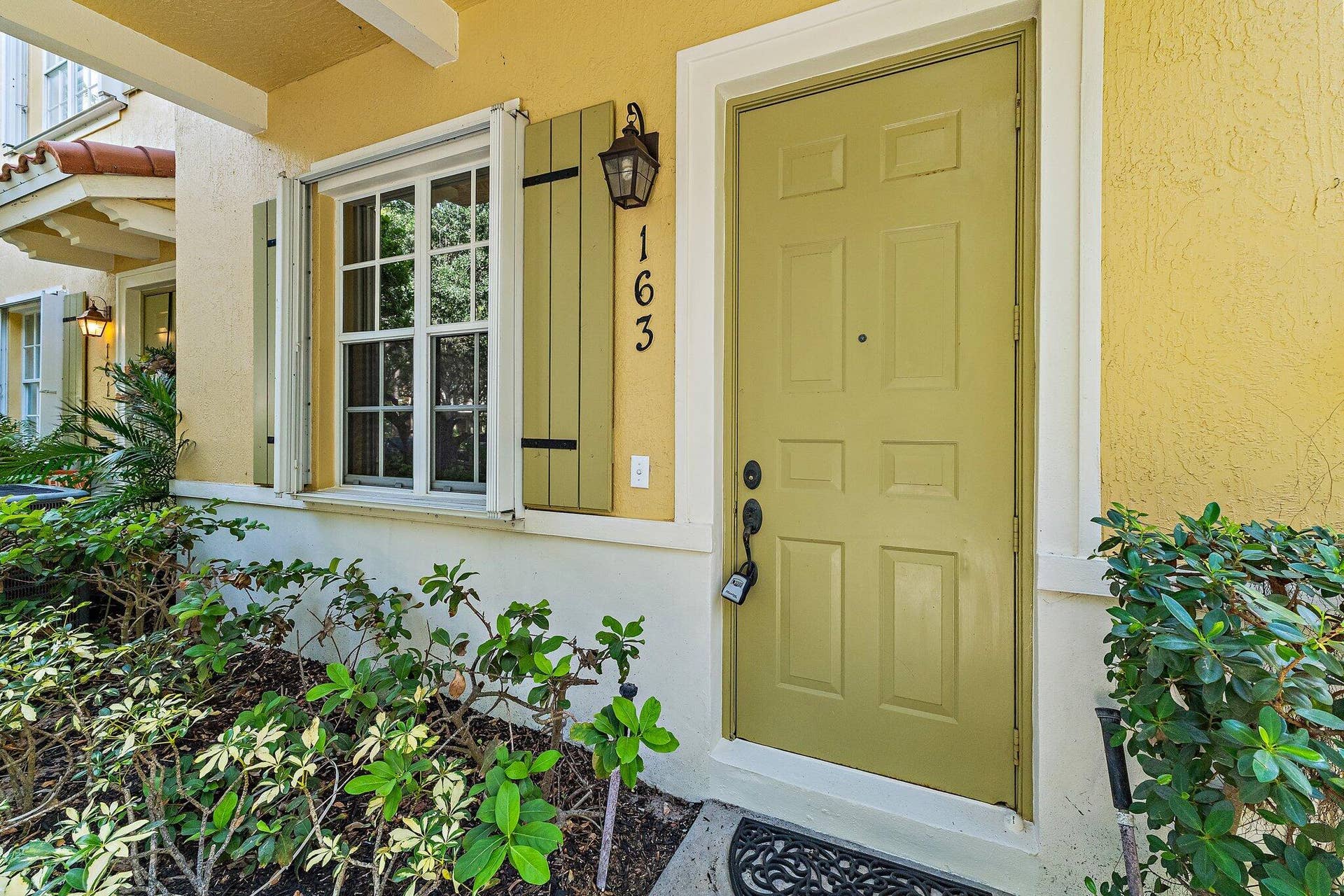 163 APALACHEE Lane, Jupiter, FL 33458 005-163ApalacheeLane-Jupiter-FL-33458-SM