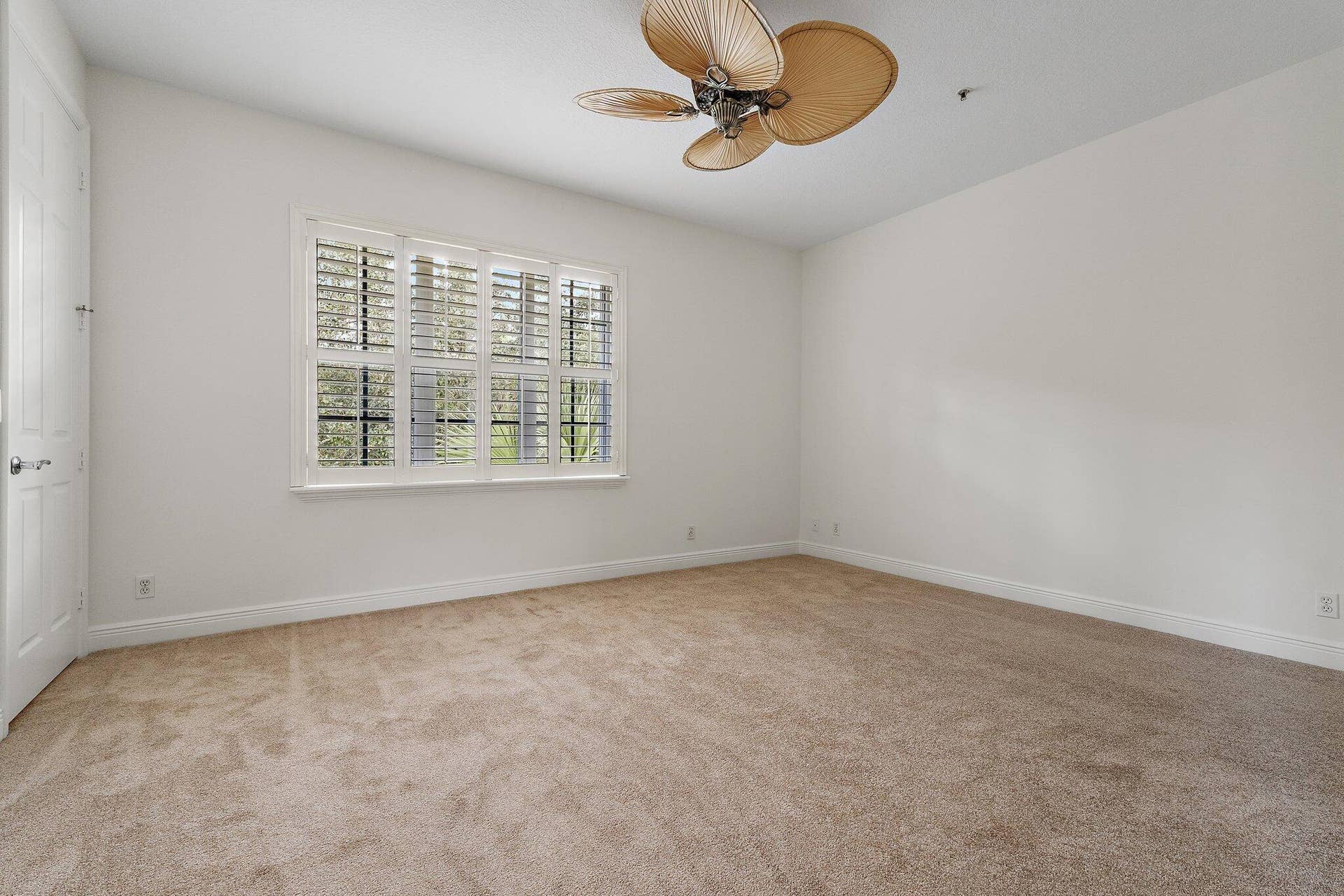 163 APALACHEE Lane, Jupiter, FL 33458 029-163ApalacheeLane-Jupiter-FL-33458-SM