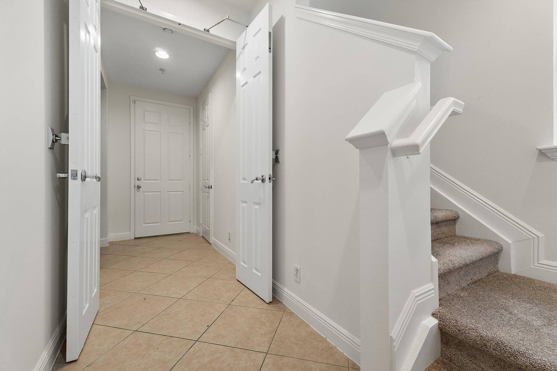 163 APALACHEE Lane, Jupiter, FL 33458 008-163ApalacheeLane-Jupiter-FL-33458-SM
