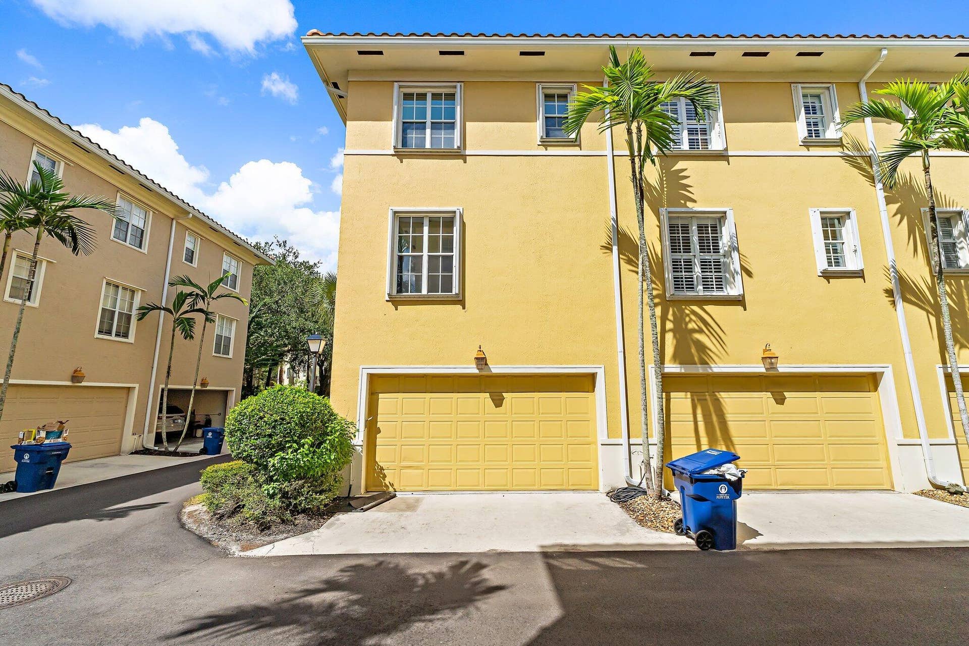 163 APALACHEE Lane, Jupiter, FL 33458 042-163ApalacheeLane-Jupiter-FL-33458-SM