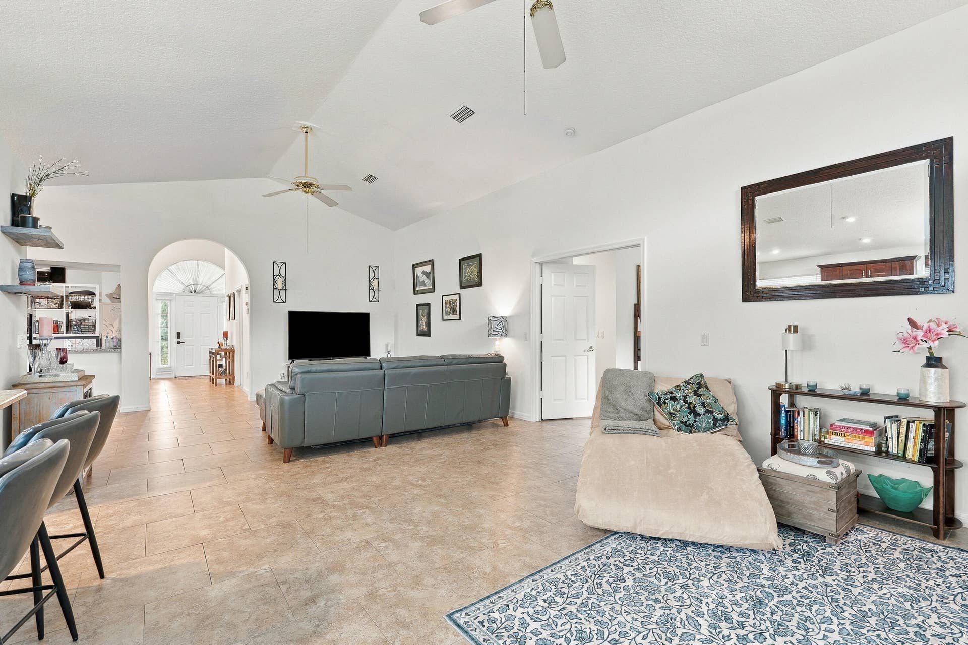 442 SW Fairway Vista, Port St Lucie, FL 34986 Living