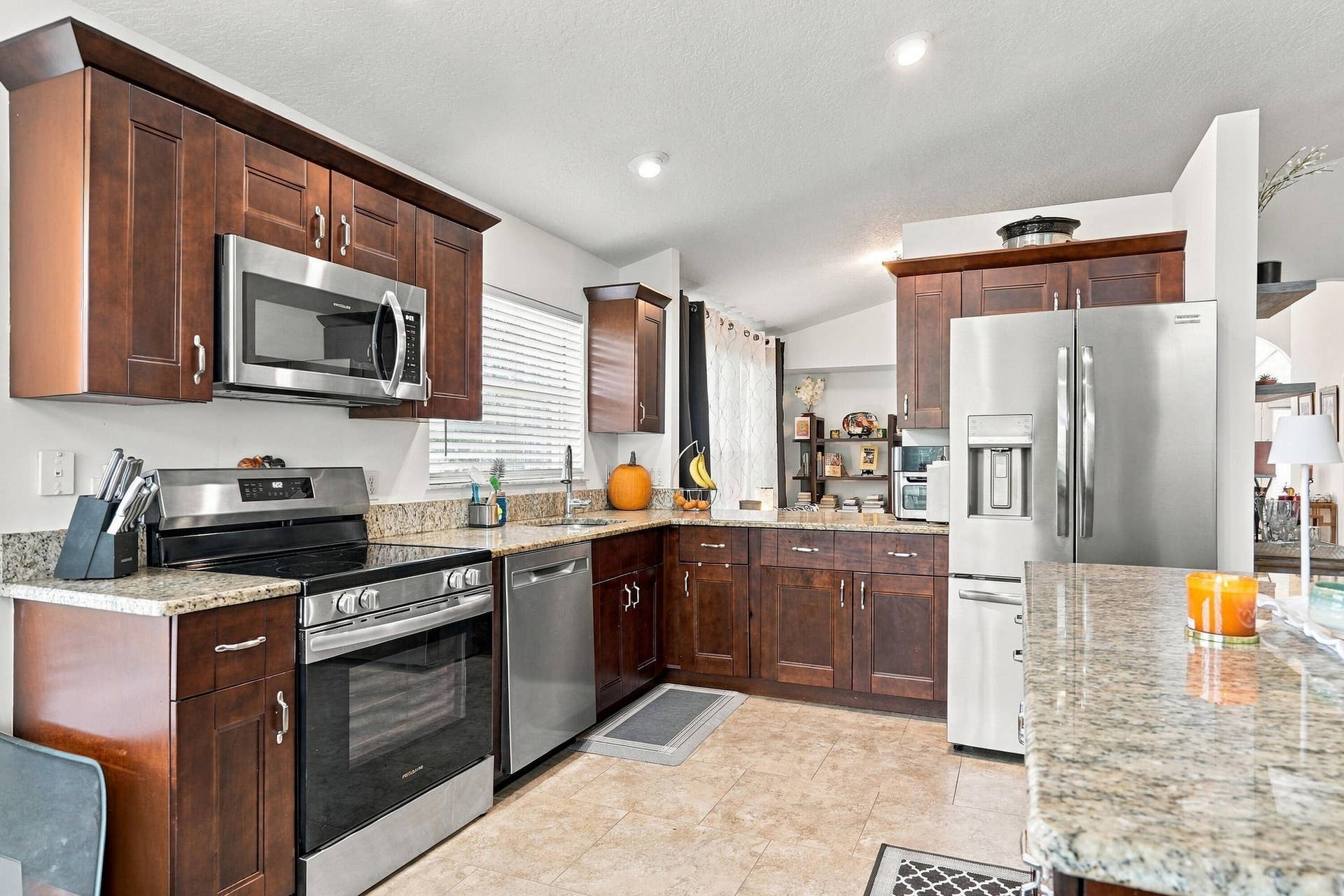 442 SW Fairway Vista, Port St Lucie, FL 34986 Kitchen