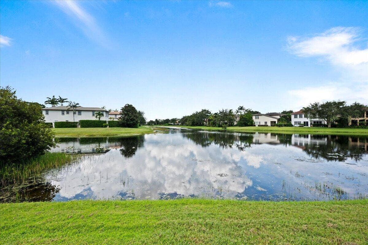 651 Castle Drive, Palm Beach Gardens, FL 33410 Stunning Lake Views