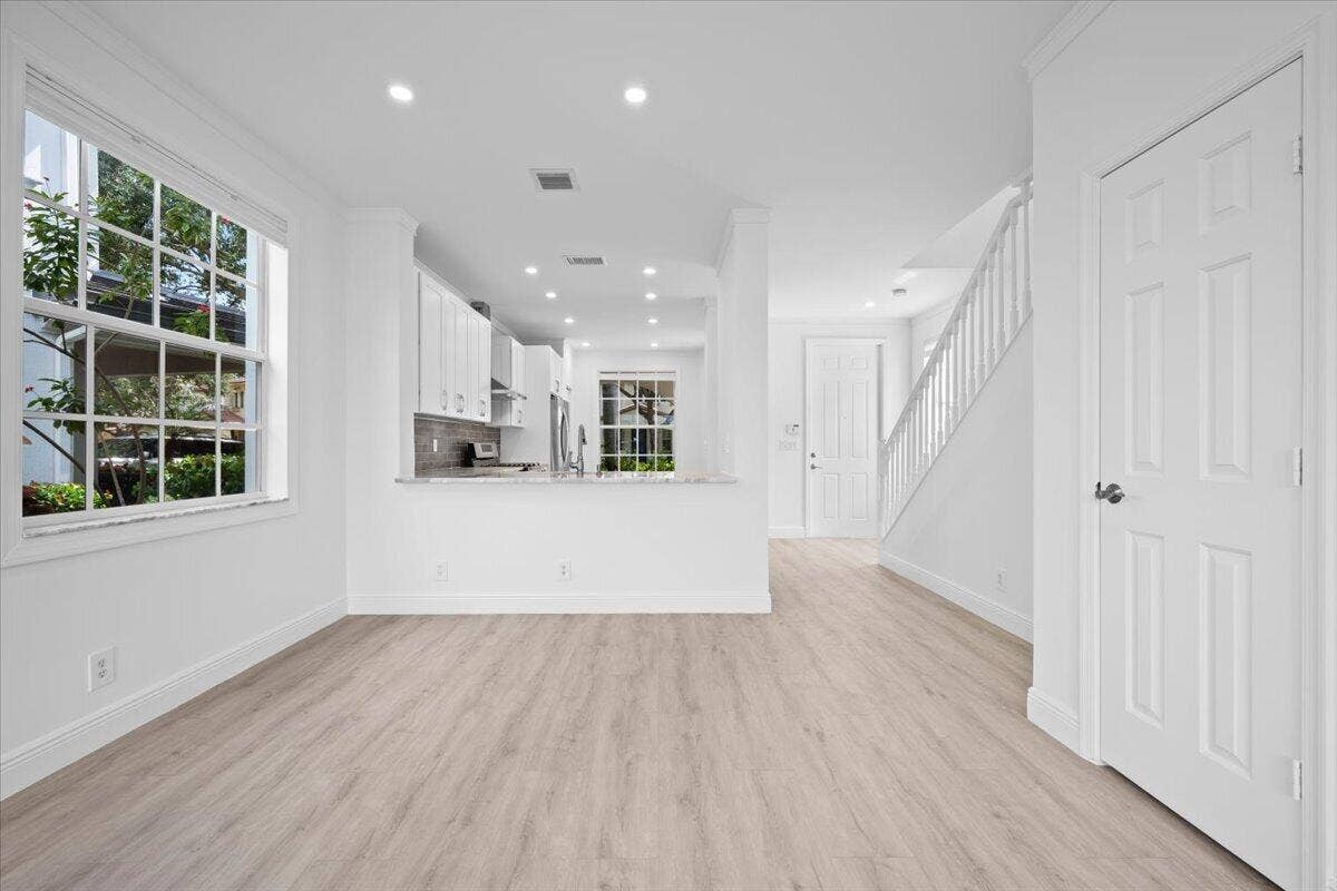 651 Castle Drive, Palm Beach Gardens, FL 33410 Great Room (Living / Dining Areas)