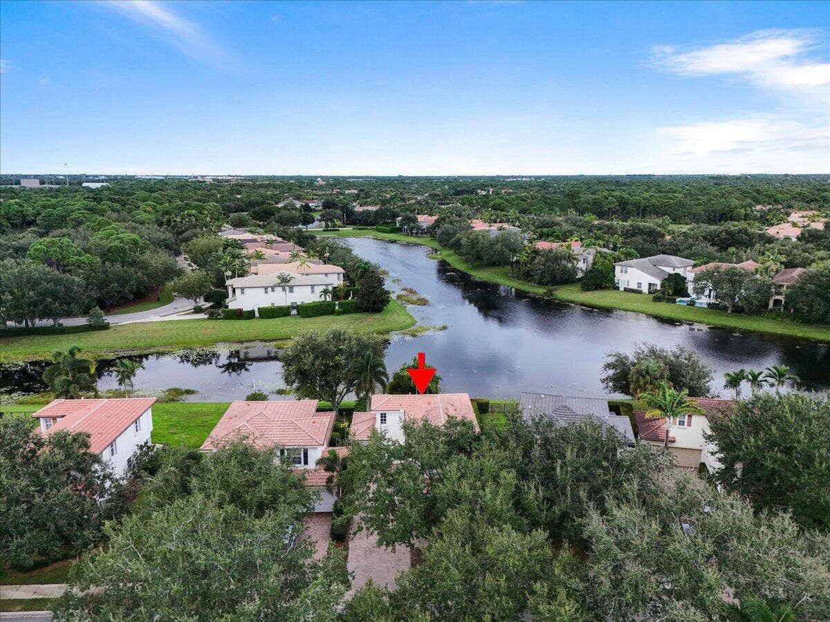 651 Castle Drive, Palm Beach Gardens, FL 33410 Stunning Lake Views
