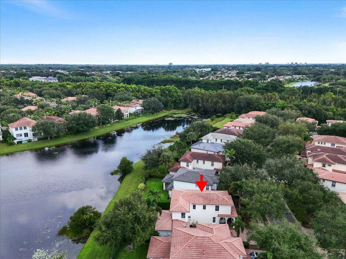 651 Castle Drive, Palm Beach Gardens, FL 33410 Stunning Lake Views