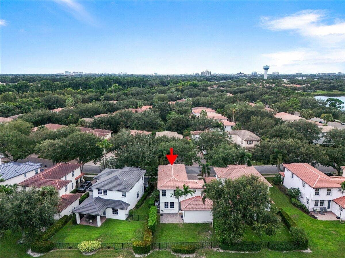 651 Castle Drive, Palm Beach Gardens, FL 33410 Large Fenced-In Backyard