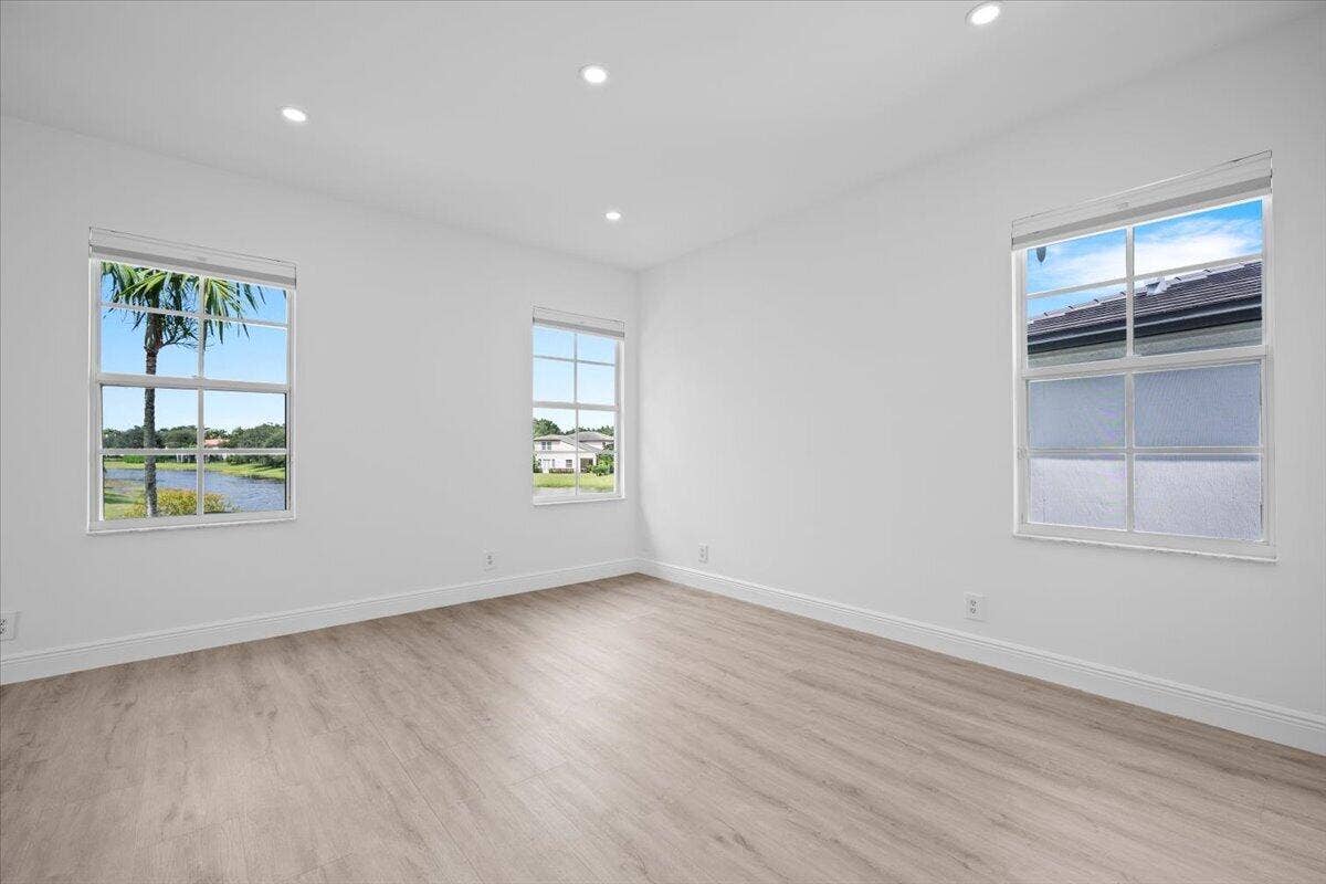 651 Castle Drive, Palm Beach Gardens, FL 33410 Owner's Suite