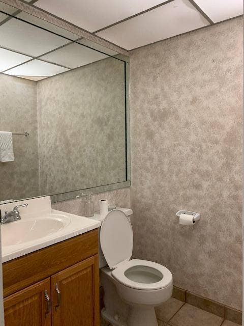 194 Monaco Way, Delray Beach, FL 33446 guest bathroom