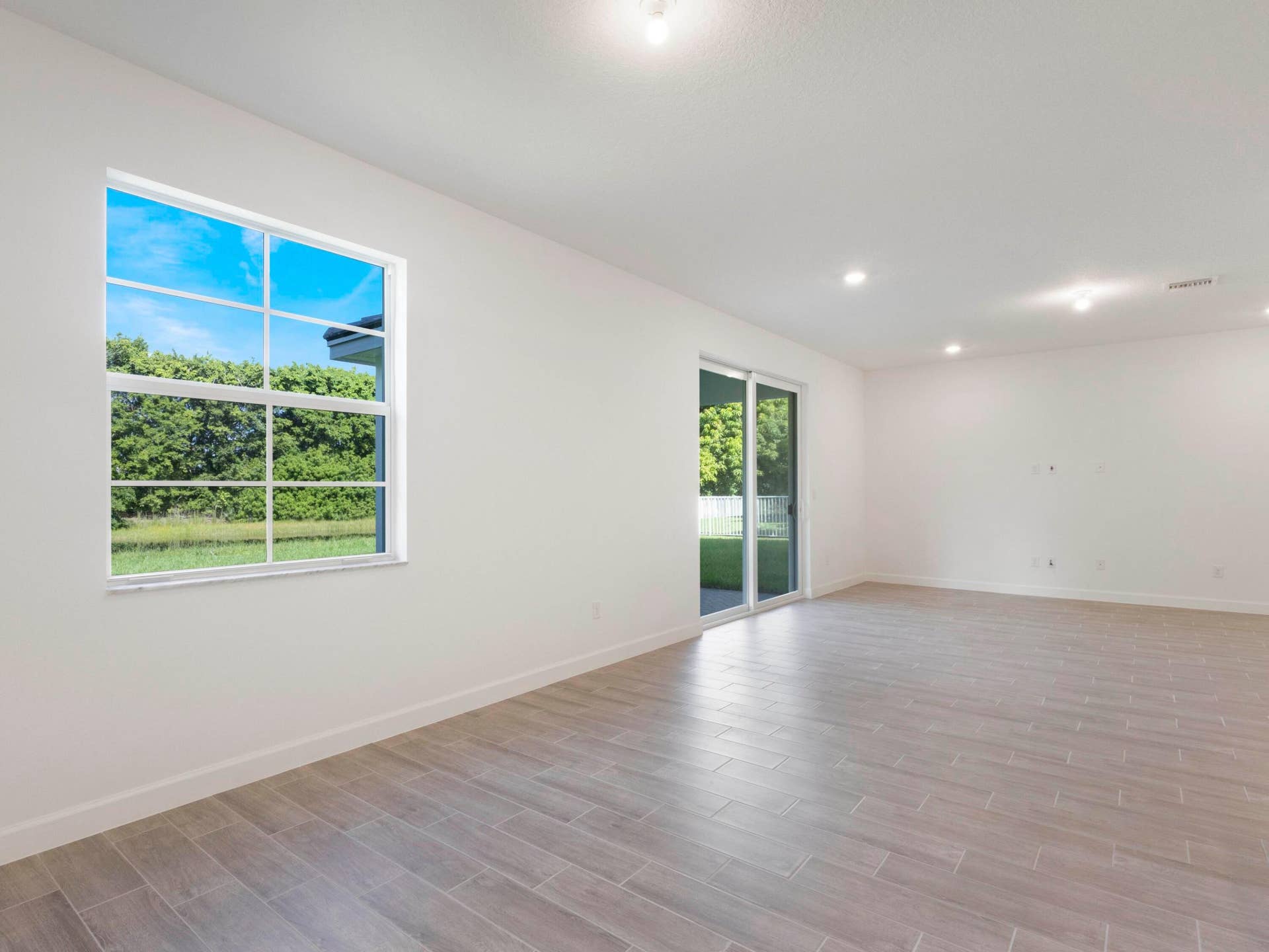 6765 COBIA Circle, Boynton Beach, FL 33437 Dining to Family
