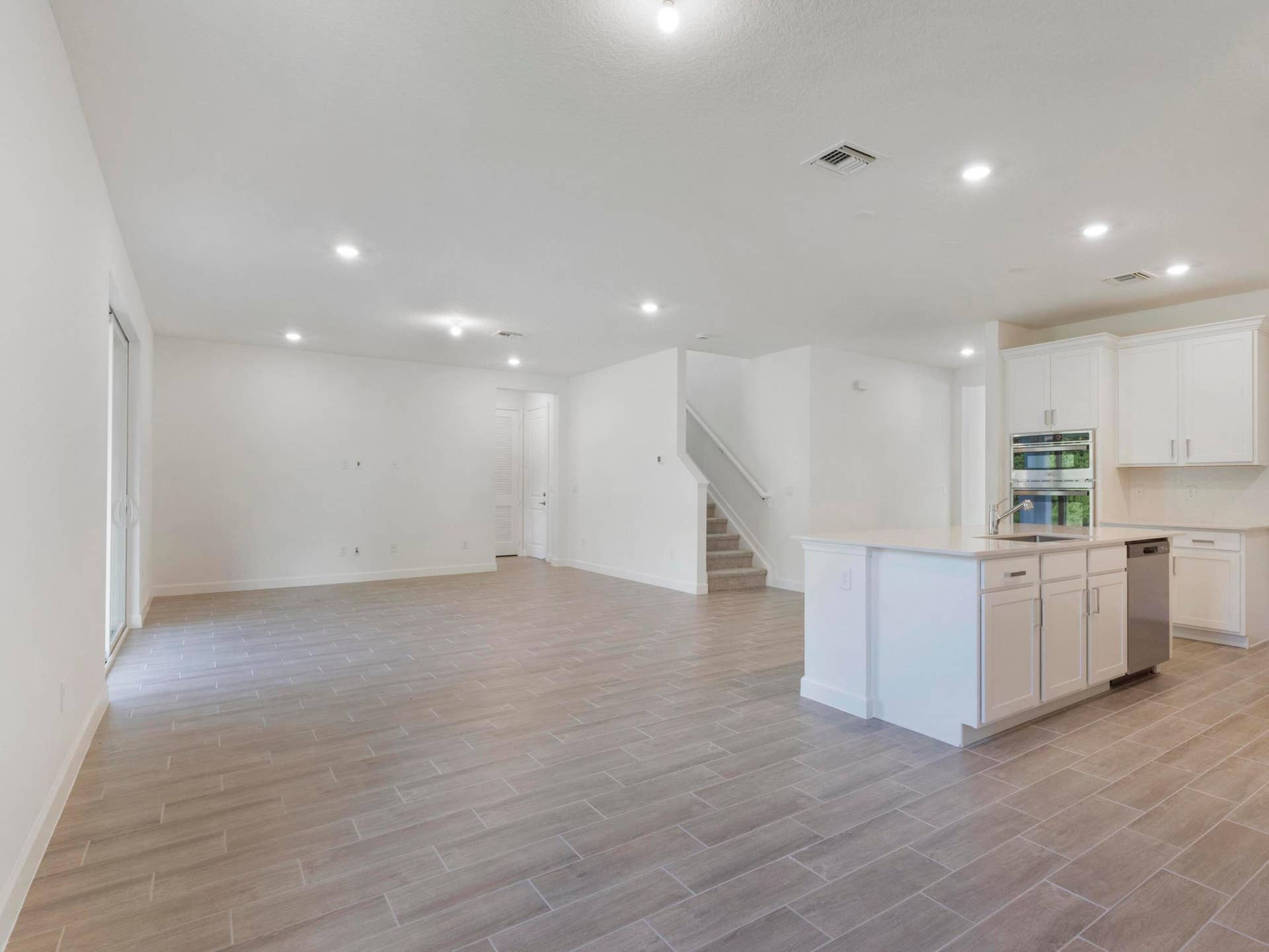 6765 COBIA Circle, Boynton Beach, Boynton Beach, FL 33437 Dining to Family and Kitchen