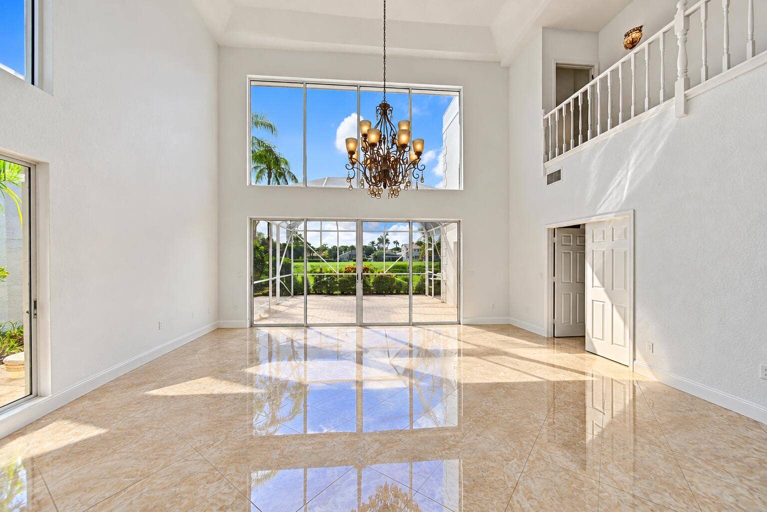 7756 Travelers Tree Drive, Boca Raton, FL 33433 clerestory windows