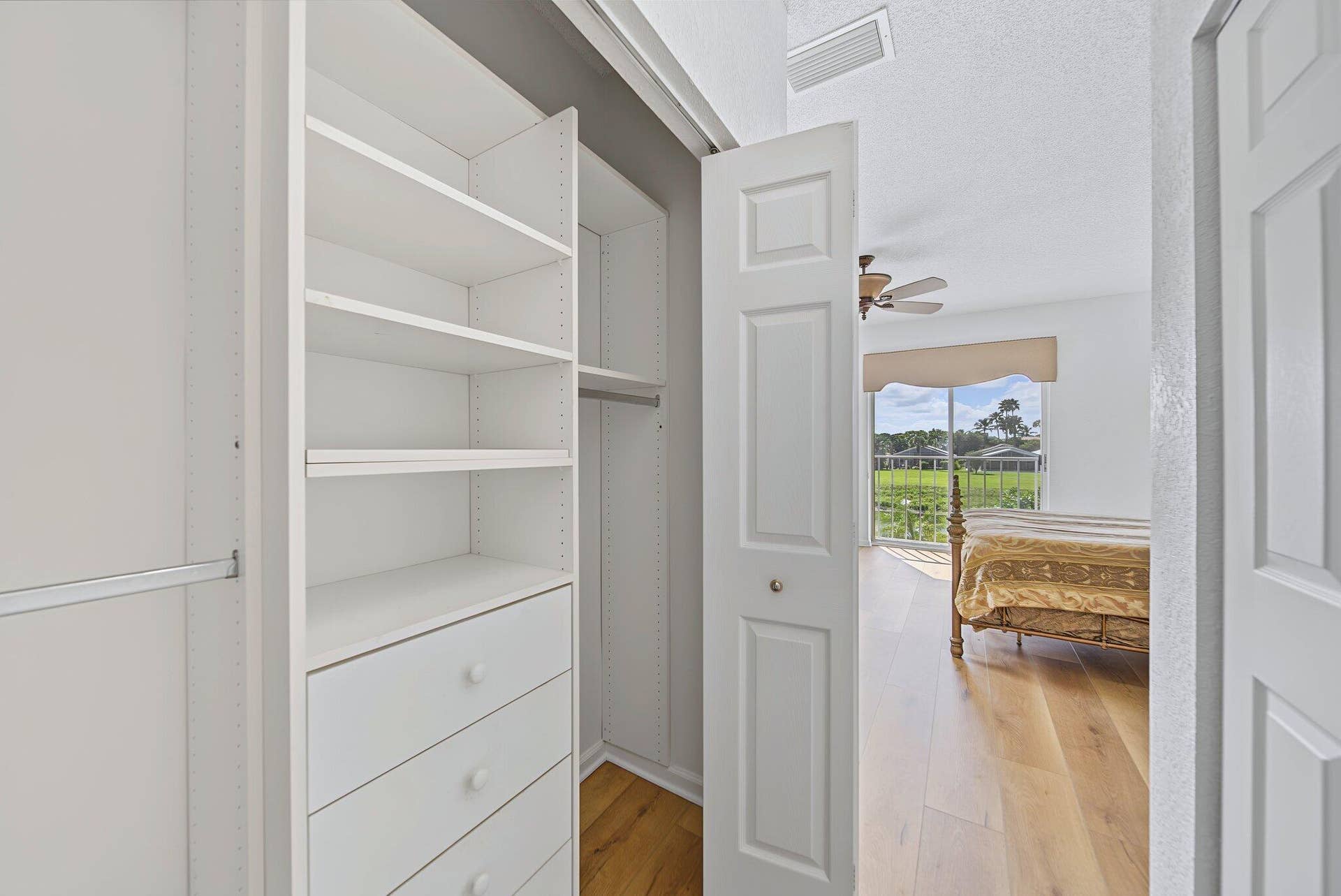 7756 Travelers Tree Drive, Boca Raton, FL 33433 Built in closets