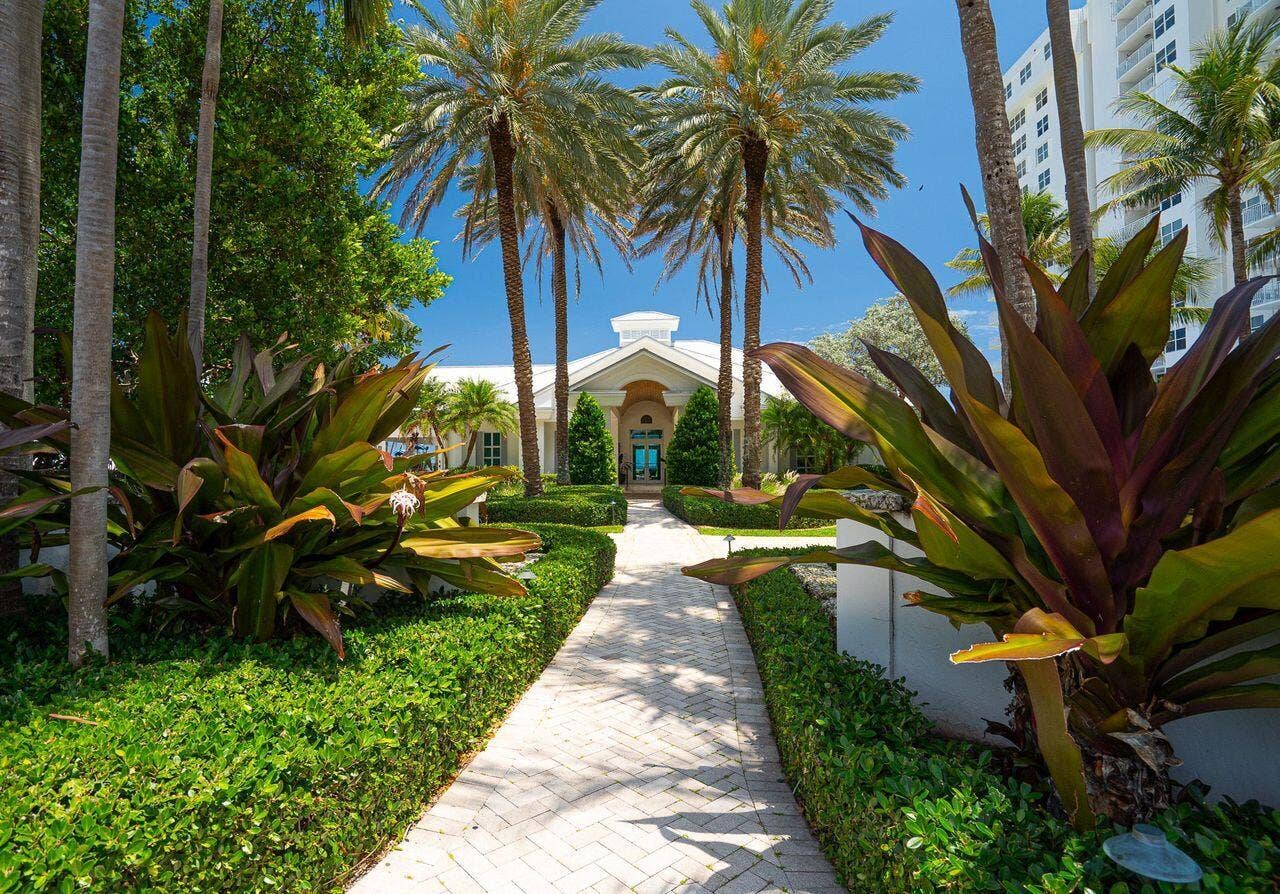 Beach Club Front