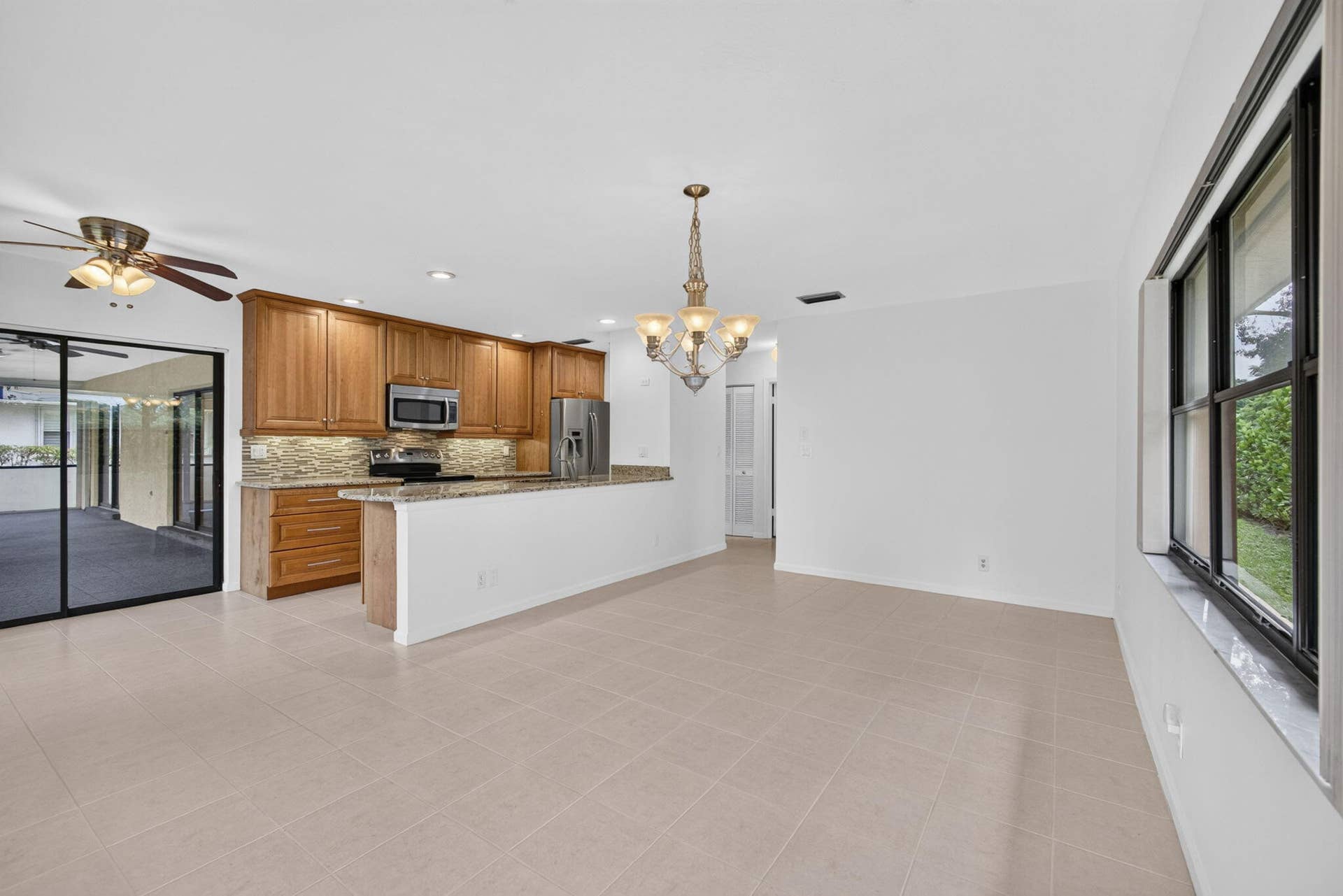 Kitchen/Dining