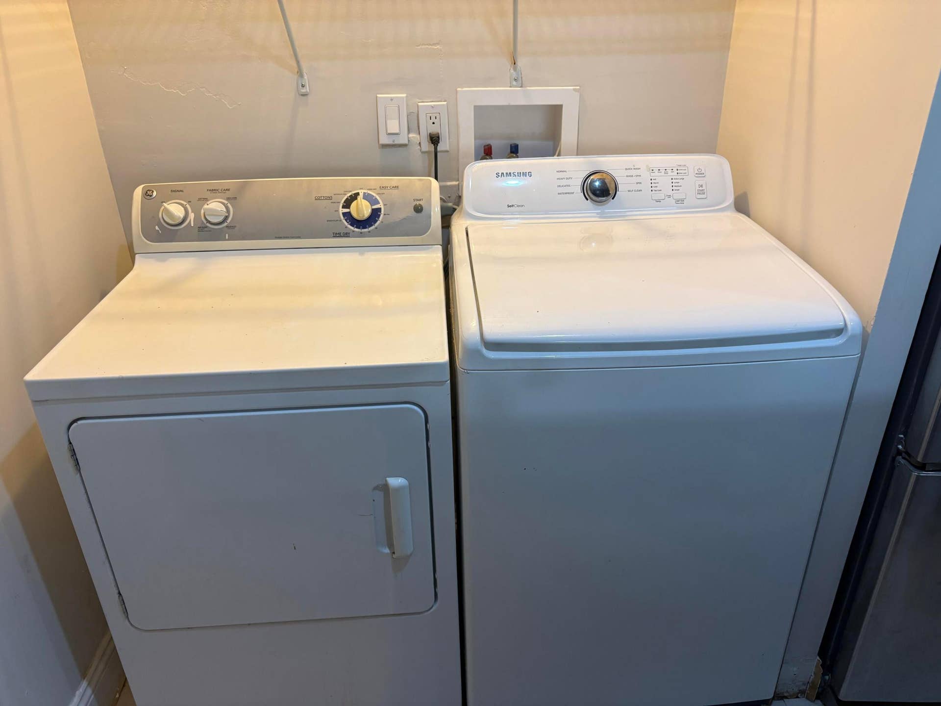 5248 NE 6th Avenue, #D32, Oakland Park, FL 33334 Washer and Dryer
