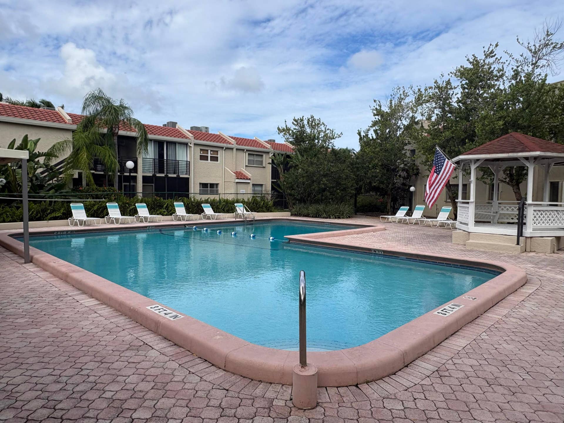 5248 NE 6th Avenue, #D32, Oakland Park, FL 33334 Pool