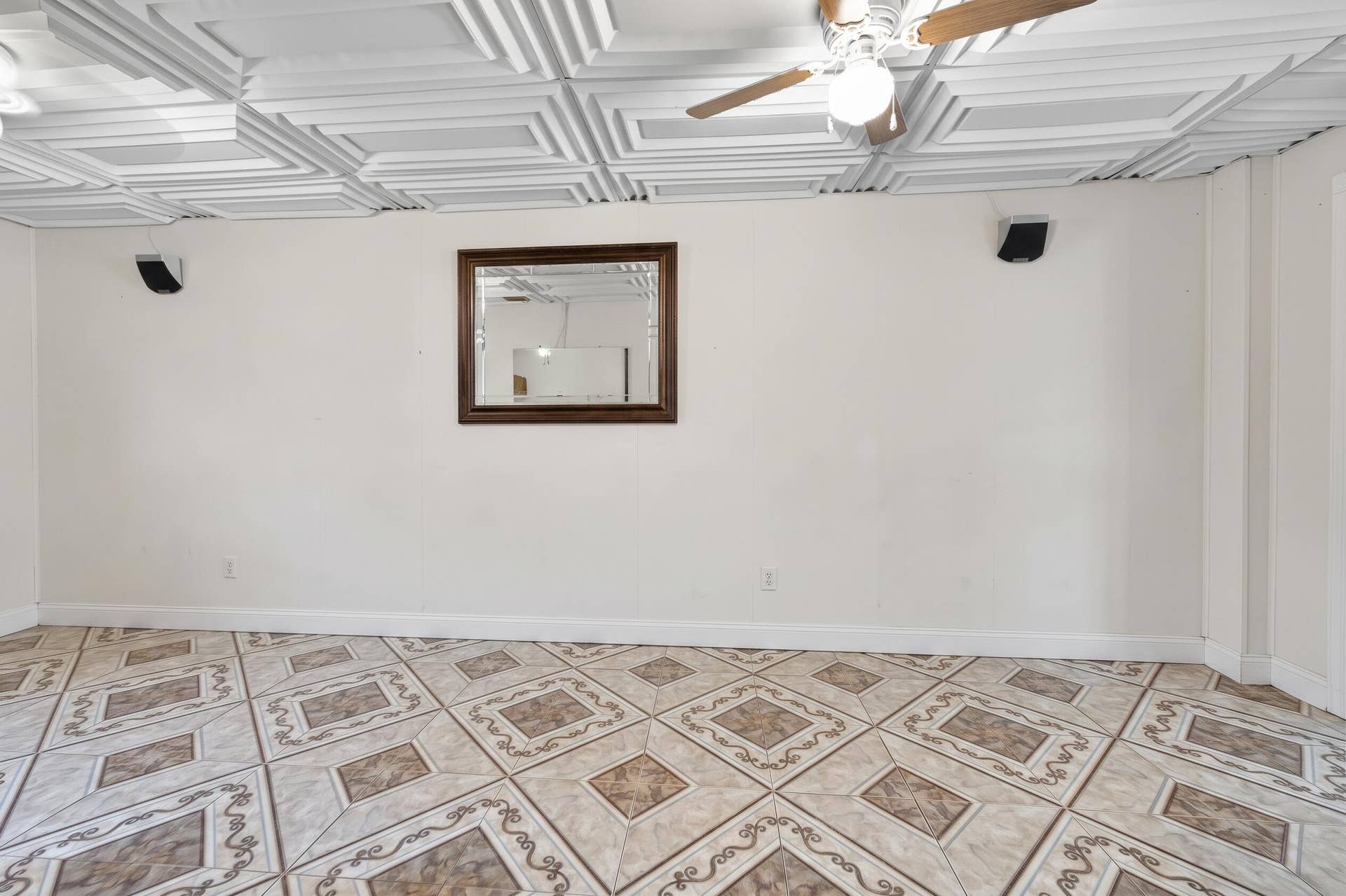 521 26TH Street, West Palm Beach, FL 33407 Separate family room