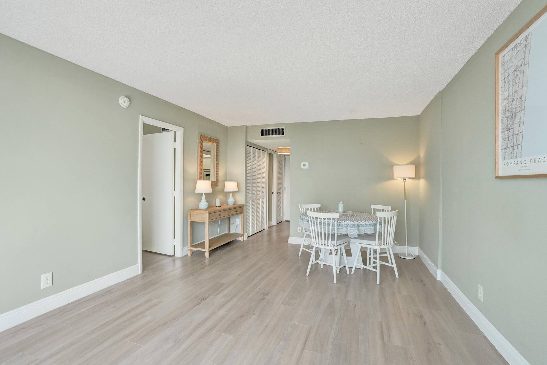 Living/Dining Area