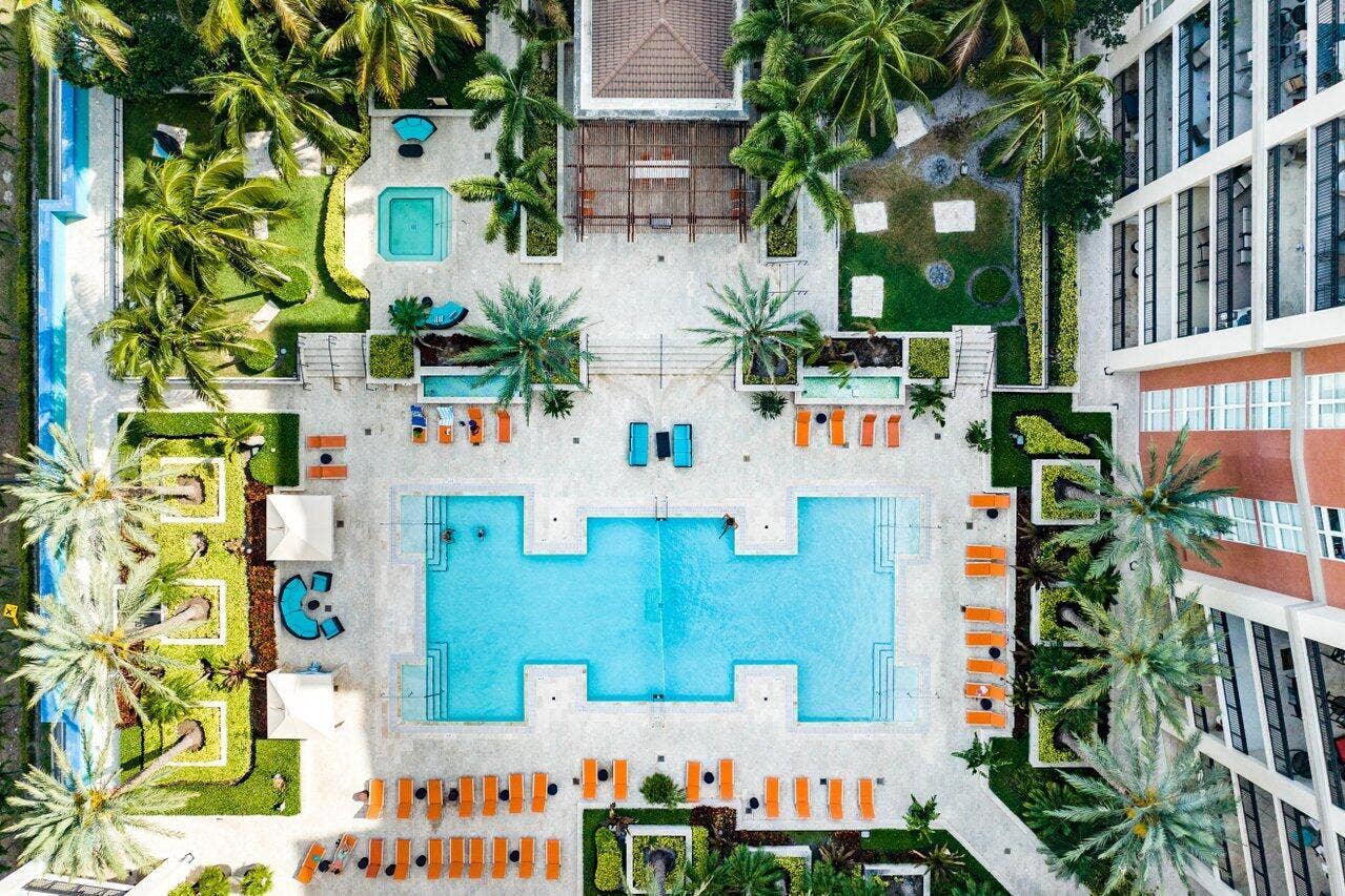 550 Okeechobee Boulevard, #1508, West Palm Beach, FL 33401 CPST Resort-Style Pool Deck