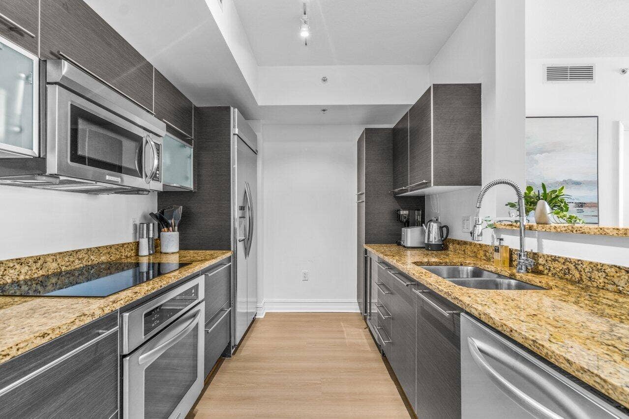 550 Okeechobee Boulevard, #1508, West Palm Beach, FL 33401 Kitchen, All Stainless Stel Appliances