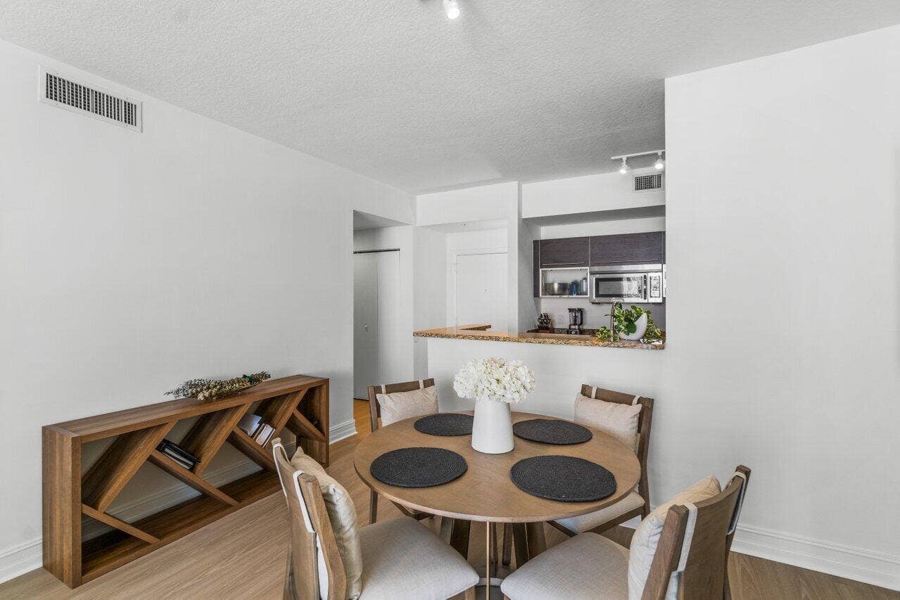 550 Okeechobee Boulevard, #1508, West Palm Beach, FL 33401 Fully Furnished Dining Area