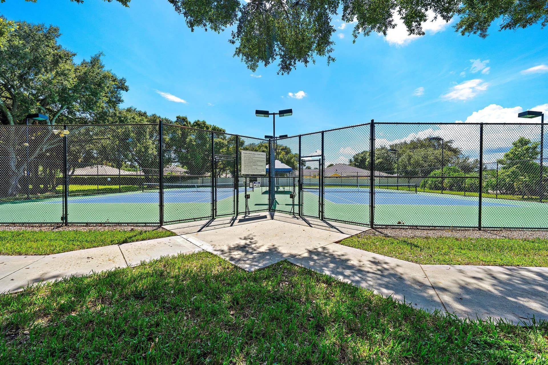 8282 Old Forest Road, Palm Beach Gardens, FL 33410 8282 Old Forest Rd-3