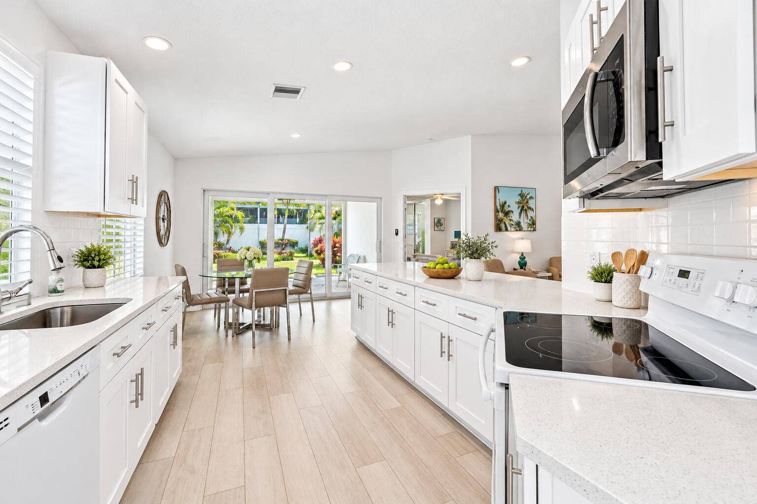 8282 Old Forest Road, Palm Beach Gardens, FL 33410 Kitchen