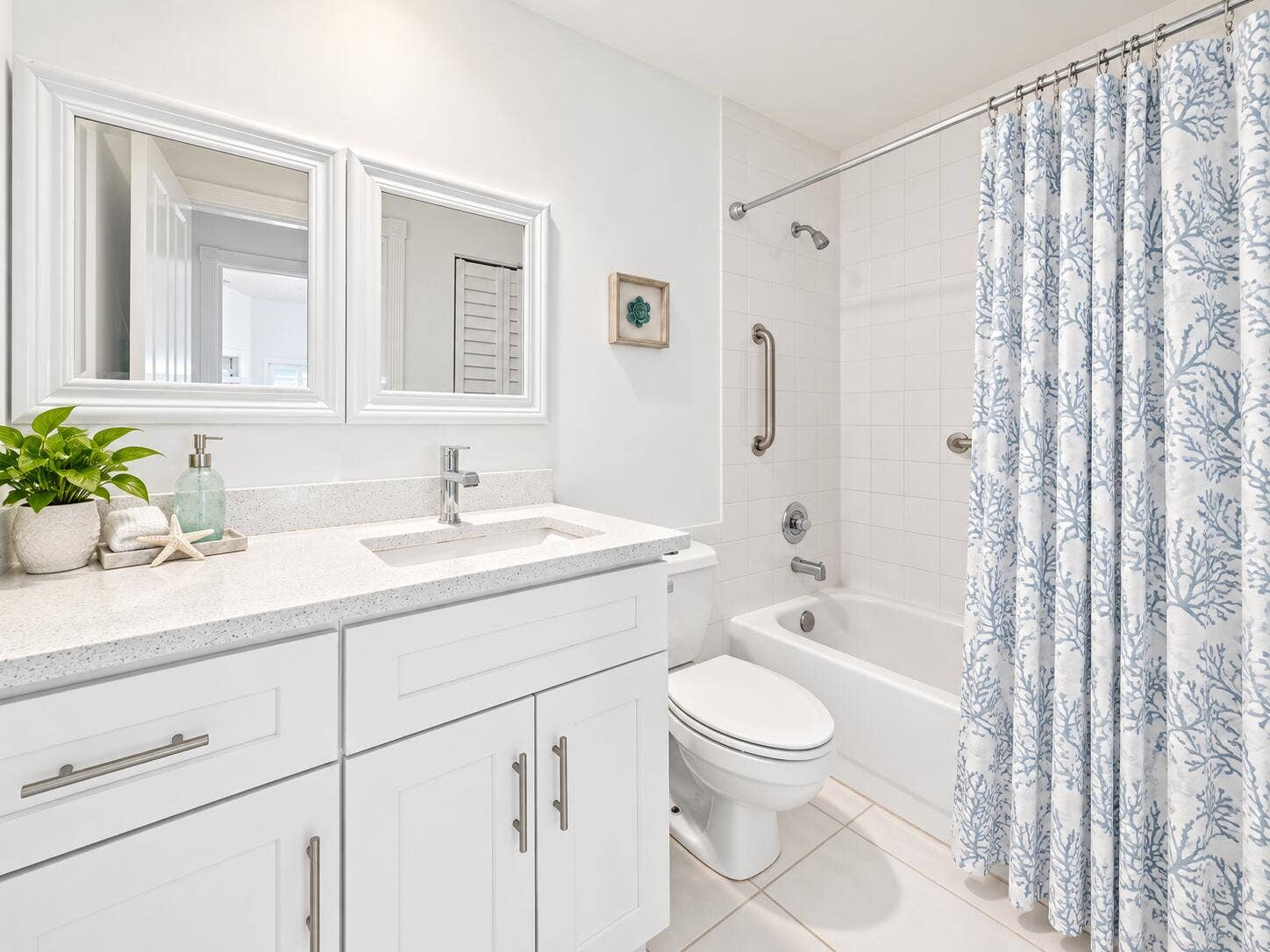 8282 Old Forest Road, Palm Beach Gardens, FL 33410 Bathroom 2