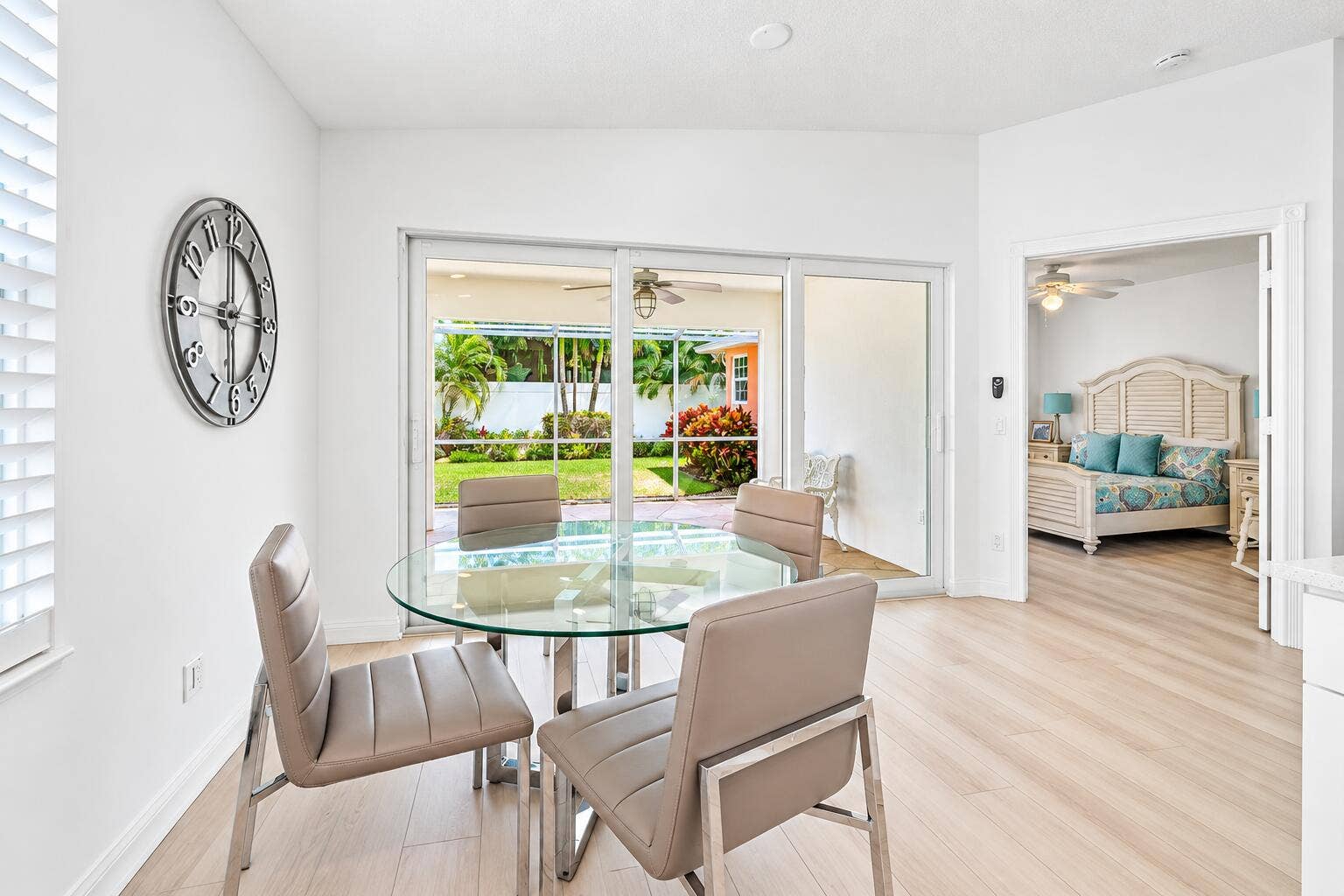 8282 Old Forest Road, Palm Beach Gardens, FL 33410 Dining Area