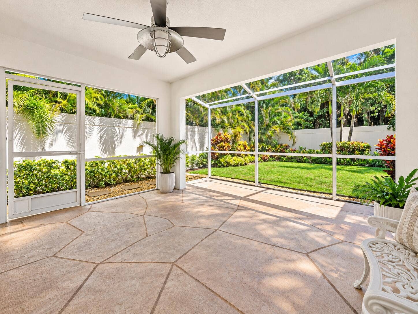8282 Old Forest Road, Palm Beach Gardens, FL 33410 Screened in Lanai