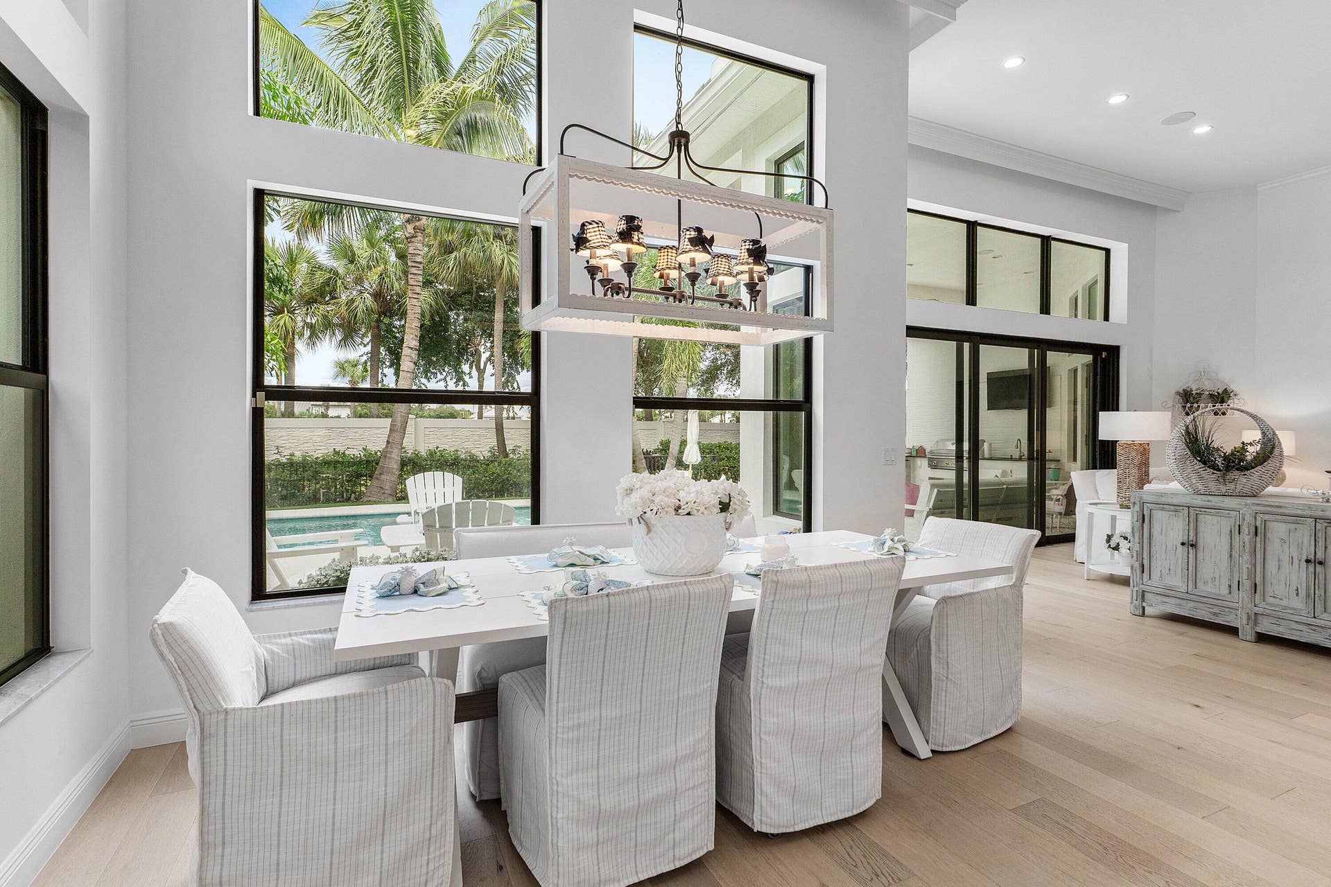 2531 NW 75th Street, Boca Raton, FL 33496 Breakfast Table