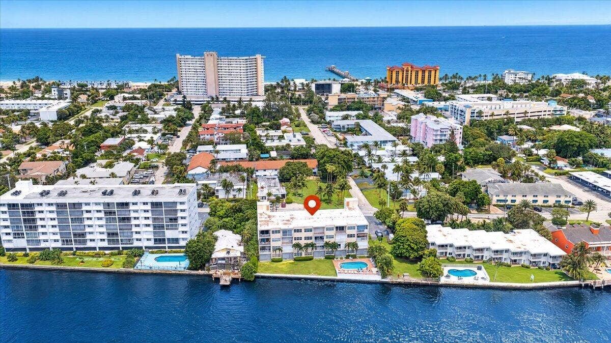 333 NE 19TH Avenue, #203, Deerfield Beach, FL 33441 30-DJI_20261008032552_0785_D_batchlook