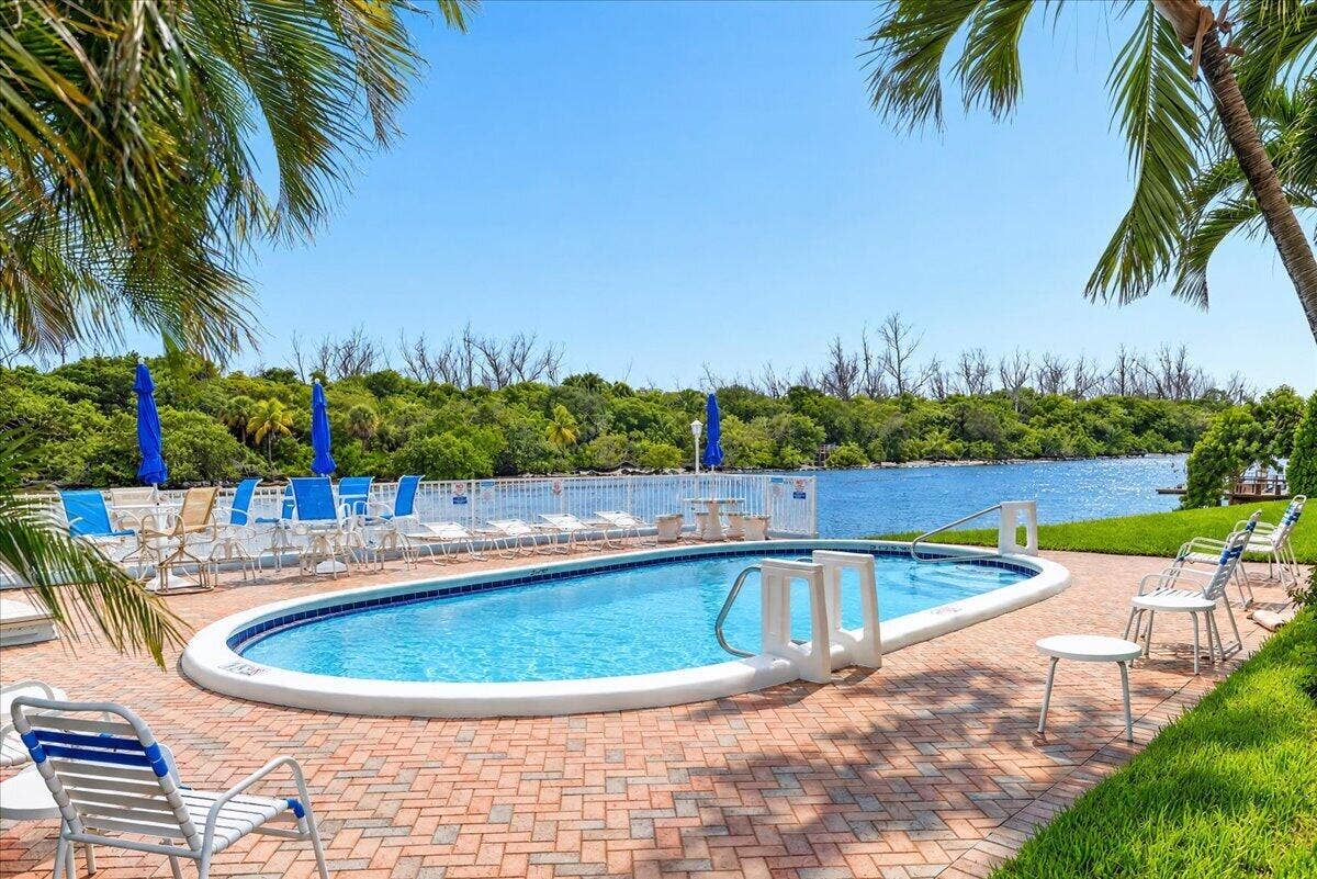333 NE 19TH Avenue, #203, Deerfield Beach, FL 33441 24-8I8A9961_batchlook