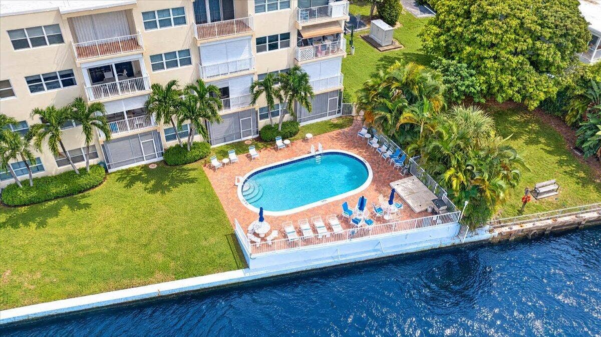 333 NE 19TH Avenue, #203, Deerfield Beach, FL 33441 33-DJI_20261008032645_0800_D_batchlook
