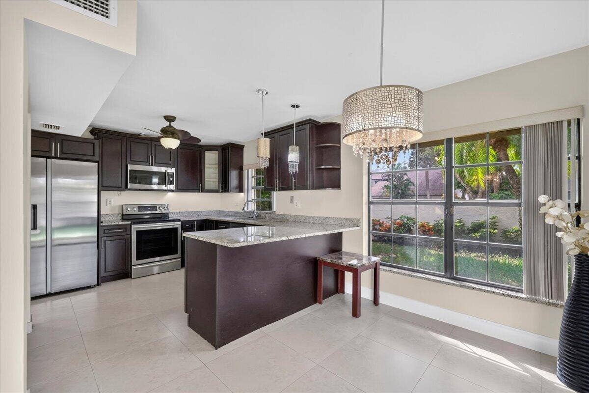 572 SW 28TH Avenue, Delray Beach, Delray Beach, FL 33445 09-006_8I8A0377