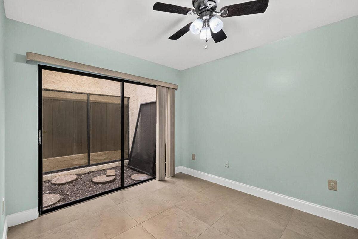 572 SW 28TH Avenue, Delray Beach, Delray Beach, FL 33445 22-012_8I8A0407
