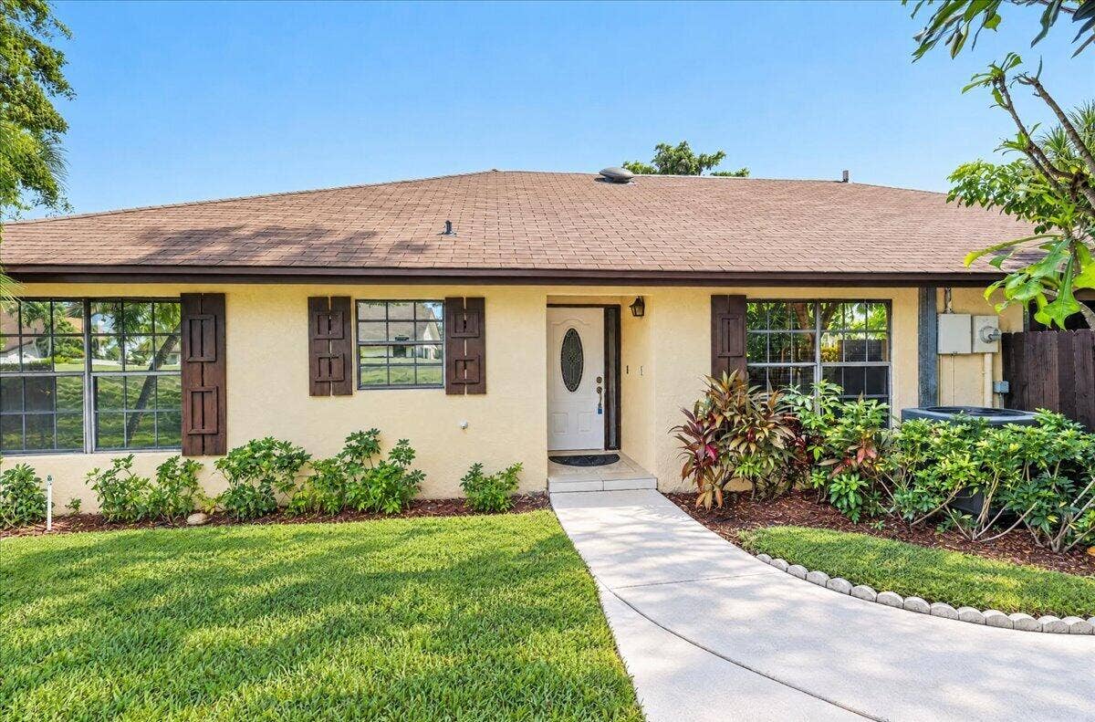 572 SW 28TH Avenue, Delray Beach, Delray Beach, FL 33445 03-029_8I8A0492_batchlook
