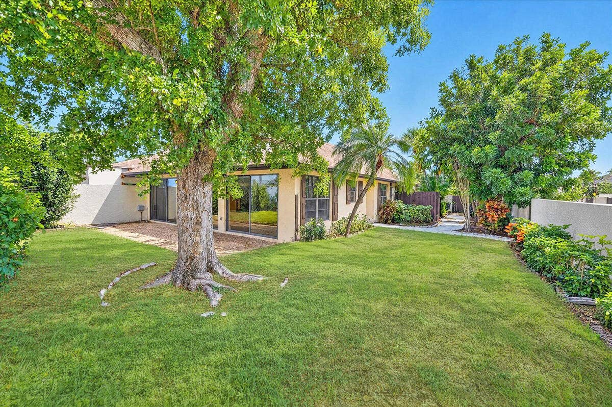 572 SW 28TH Avenue, Delray Beach, Delray Beach, FL 33445 30-028_8I8A0488_batchlook