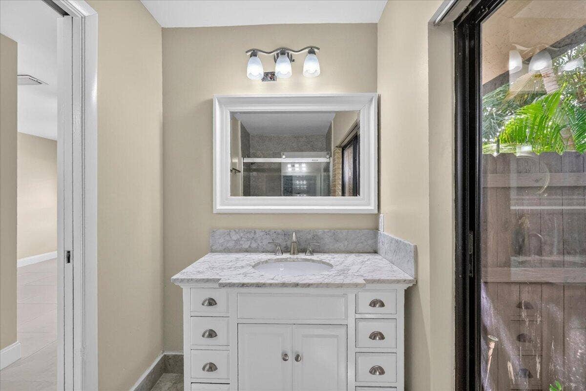 572 SW 28TH Avenue, Delray Beach, Delray Beach, FL 33445 25-022_8I8A0457
