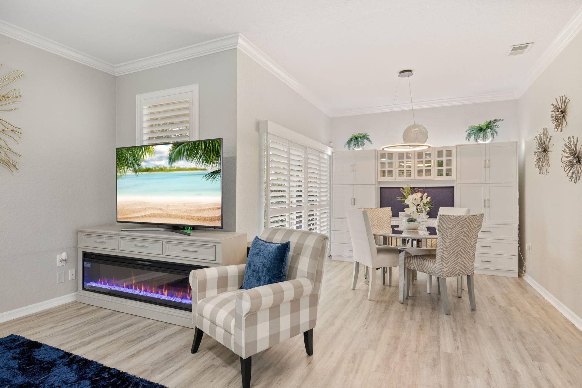 1838 Oak Grove Court, Vero Beach, FL 32966 Living 3