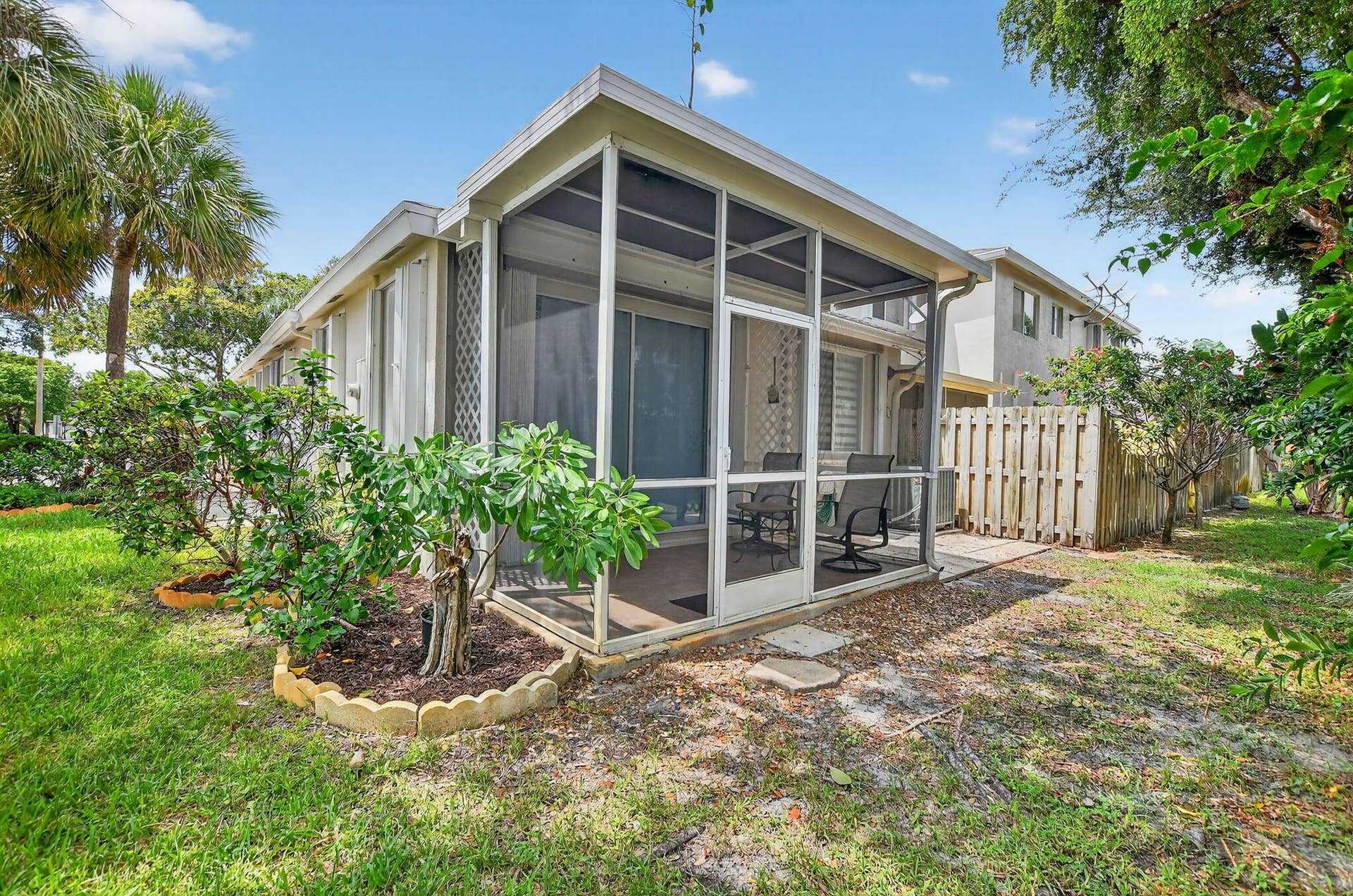 851 NW 42nd Place, Deerfield Beach, FL 33064 28-web-or-mls-033_DSC_0342