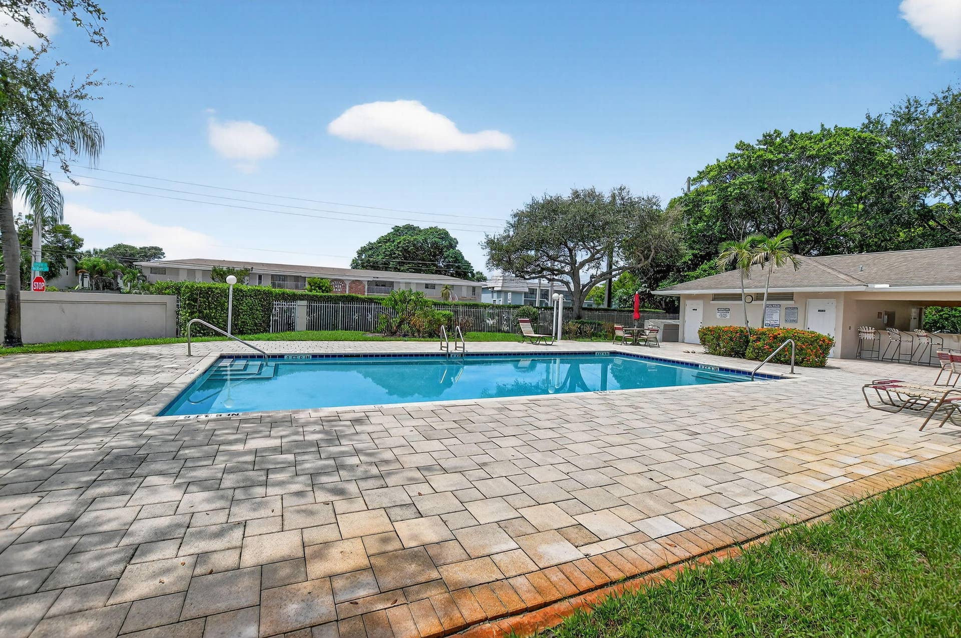 851 NW 42nd Place, Deerfield Beach, FL 33064 30-web-or-mls-027_DSC_0311